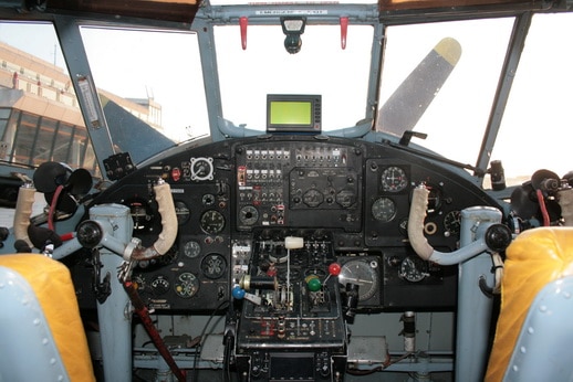 Antonov Cockpit AN2