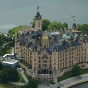 Rundflug über das Schweriner Schloss