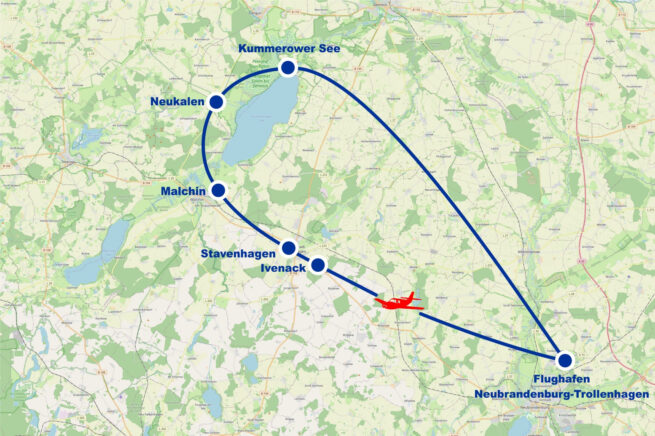 Rundflug D Ivenack Stavenhagen Malchin Neukalen Kummerower See ab Flughafen Neubrandenburg Trollenhagen